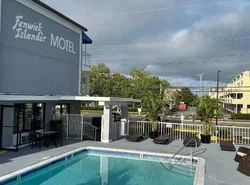 Fenwick Islander Motel