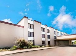 Ramada by Wyndham Lansing Hotel & Conference Center