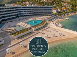 Grand Hotel View Accommodation Houston