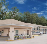 Days Inn by Wyndham Newton - Accommodation Houston