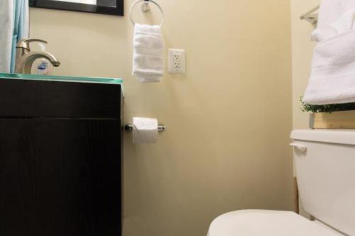  STACKED ROWHOME UP & COMING CONVENIENCE - thumb 3