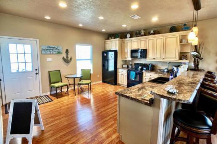 1 Van Sant Home - thumb 3