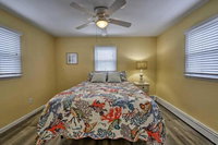 Trendy North Wildwood Home 4 Blocks to the Beach