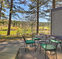 Quiet Home with Graeagle Meadows Golf Course View - Accommodation Houston