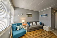 North Wildwood Condo with Pool near Boardwalk