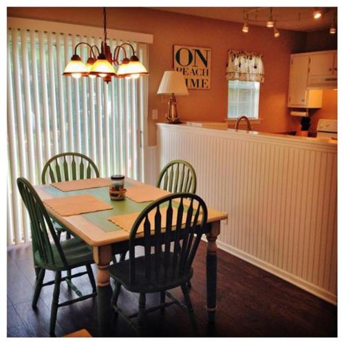 Clean & Cozy Savannah House Near Tybee Beaches! - thumb 5