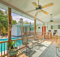 Homosassa Home with Pool Access by Boat Launch - Accommodation Houston