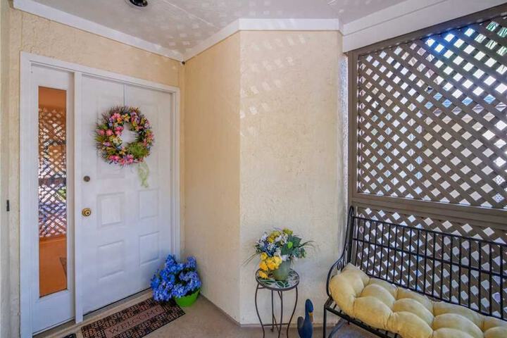 Colonnade Club 200 2 Bedrooms Sleeps 4 - thumb 2