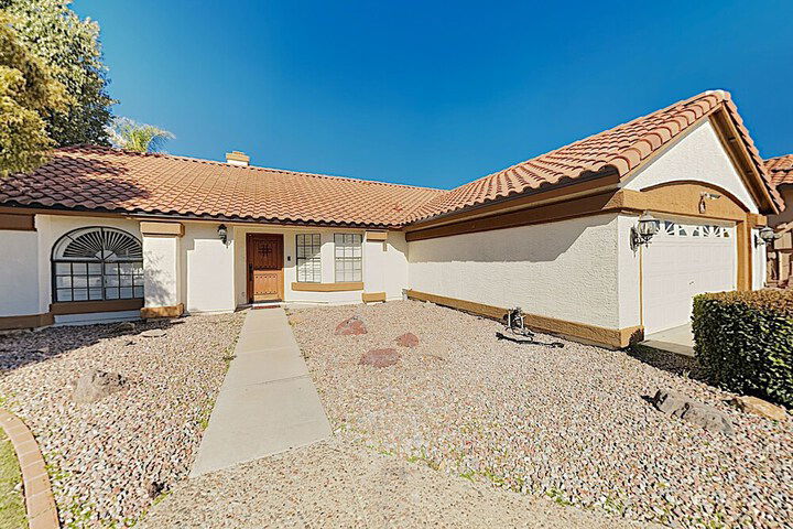 New Listing! Stylish Getaway W / Private Pool 3 Bedroom Home - thumb 1