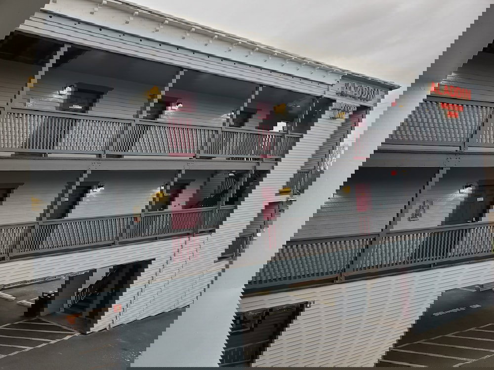 Aladdin Motor Inn - thumb 3