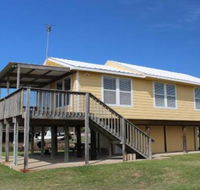 Yellow House - Accommodation Houston