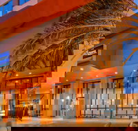 Best Western The Plaza Hotel - Accommodation Houston