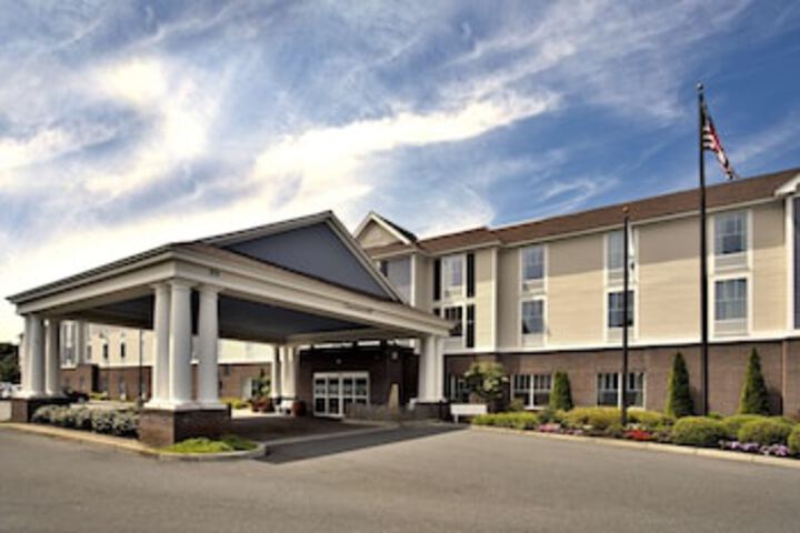 Hampton Inn & Suites Cape Cod-West Yarmouth - thumb 0