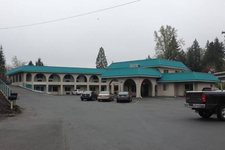 Timberland Inn & Suites - thumb 3