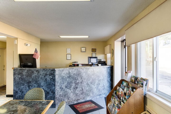 Econo Lodge West Springfield Hwy 5 - thumb 7