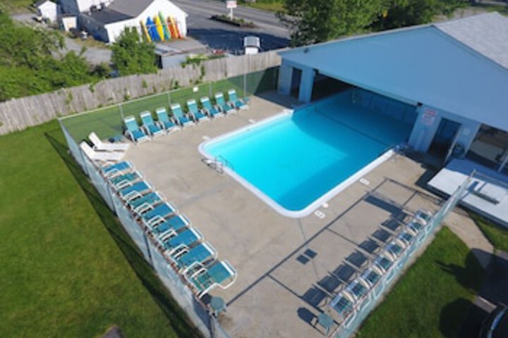 Hunters Green - Cape Cod. - thumb 0