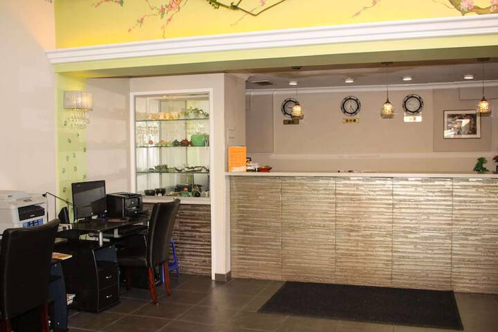 Ambassador Inn Alhambra - thumb 4