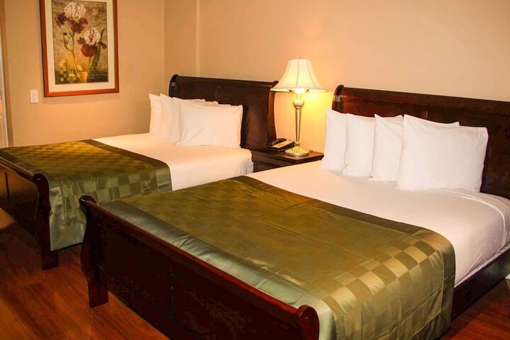 Ambassador Inn Alhambra - thumb 6