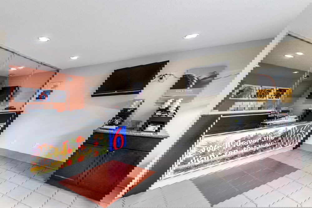 Motel 6 New Brunswick - thumb 3