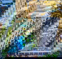 Embassy Suites by Hilton Waikiki Beach Walk - Accommodation Houston