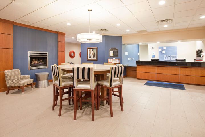 Holiday Inn Express Hotel & Suites Beatrice, An IHG Hotel - thumb 5