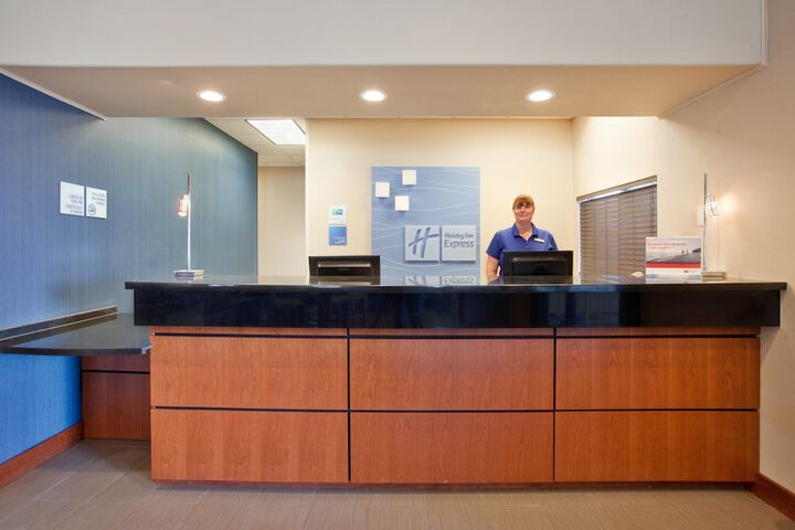 Holiday Inn Express Hotel & Suites Beatrice, An IHG Hotel - thumb 4