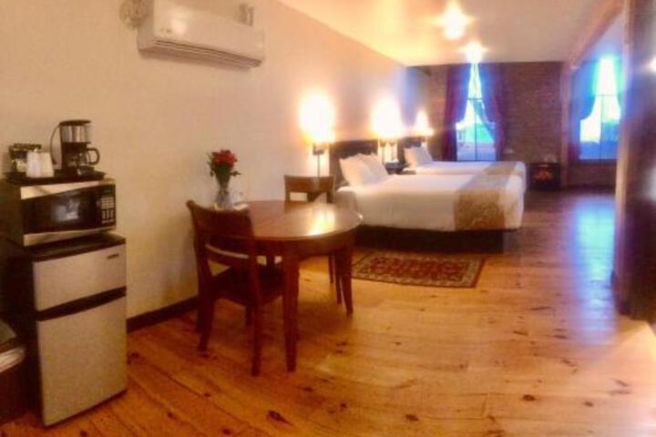 The Waterstreet Hotel - thumb 4