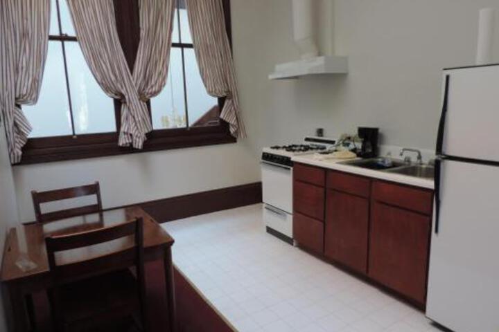 The Waterstreet Hotel - thumb 2