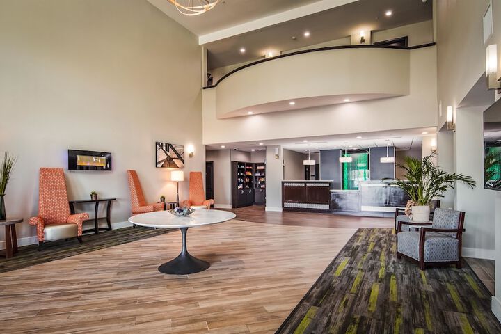 Best Western Plus Bay City Inn & Suites - thumb 3