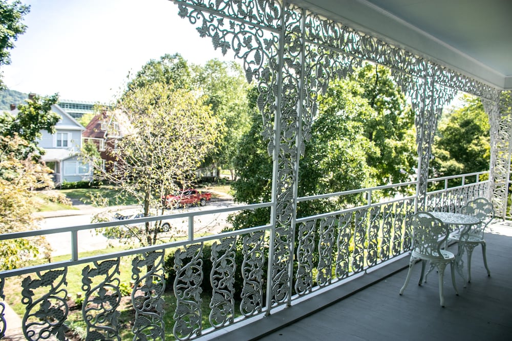 Governor's Inn B&B - thumb 4