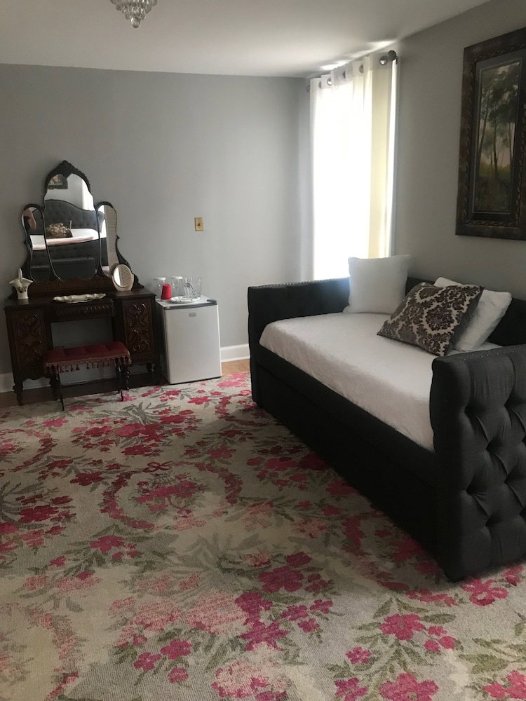 Governor's Inn B&B - thumb 3