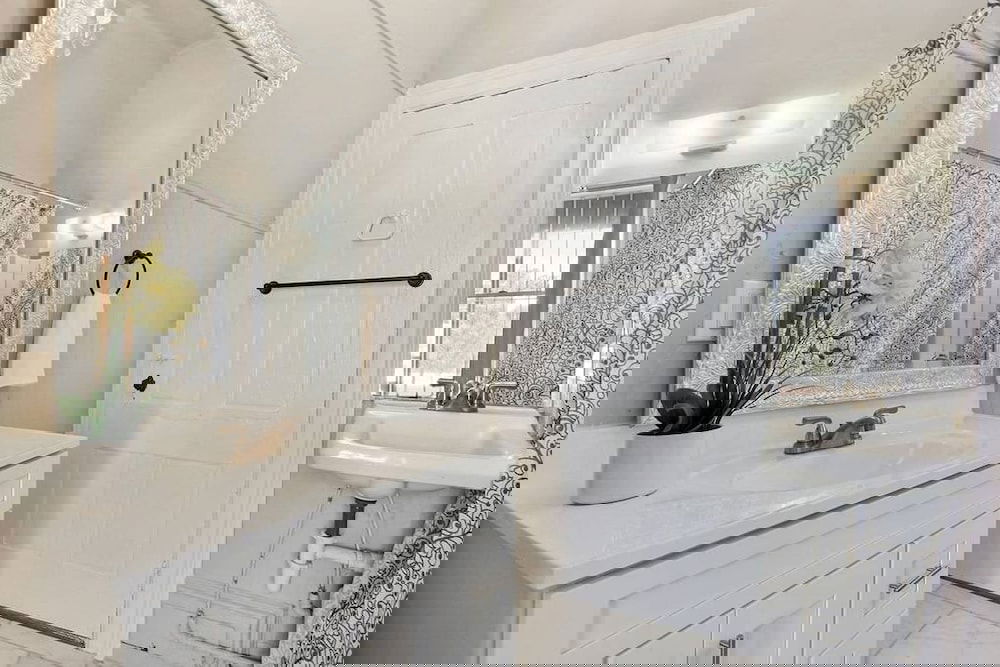 Troup Square Three Bedroom Villa - thumb 6