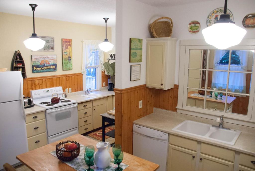 Port Gamble Guest Houses - thumb 1