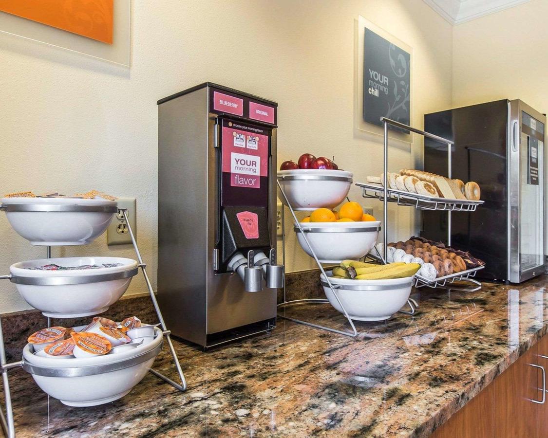 Comfort Suites - thumb 1