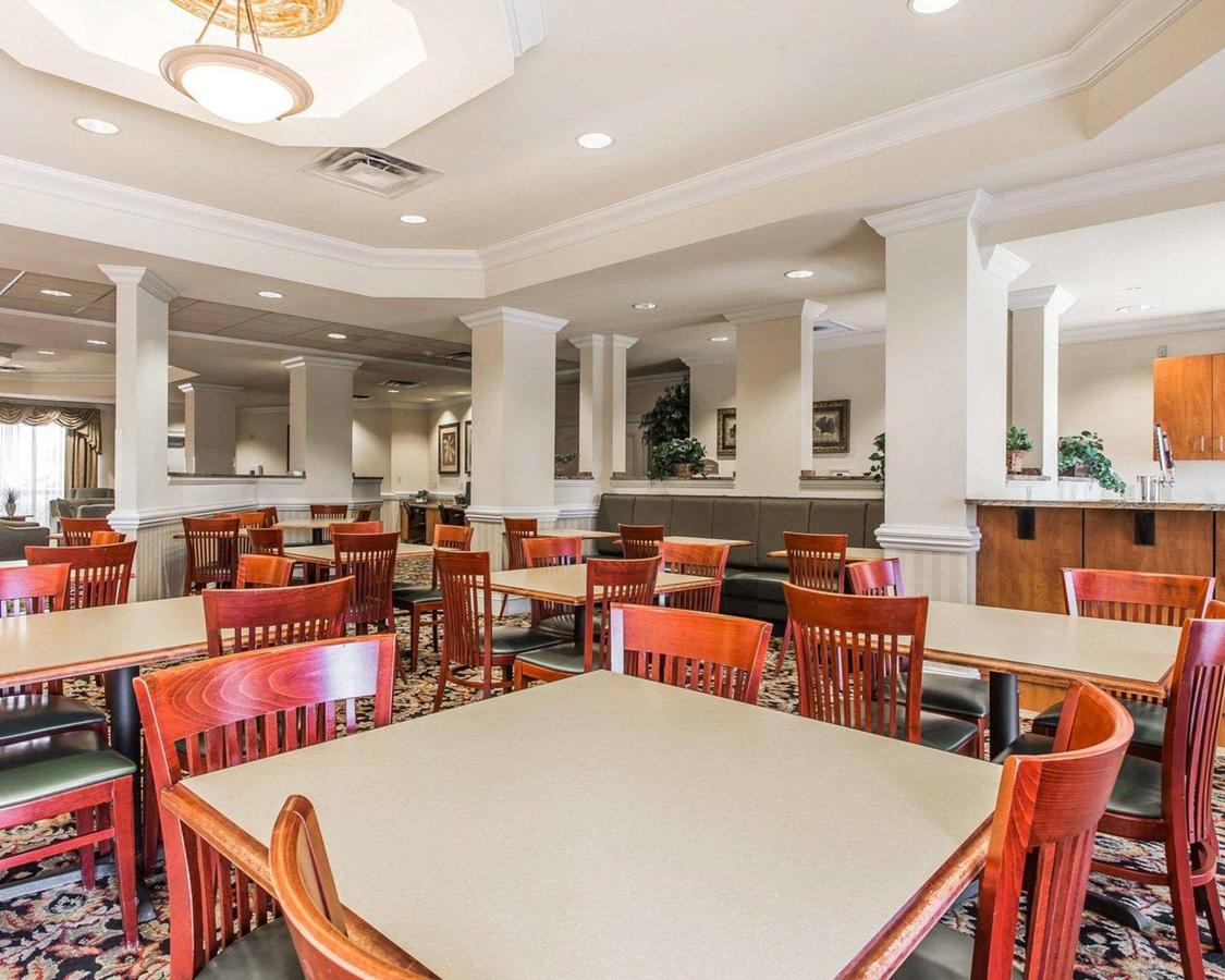 Comfort Suites - thumb 10