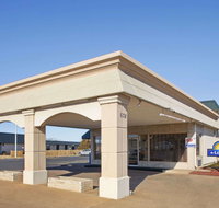 Days Inn by Wyndham Salina South - Accommodation Houston
