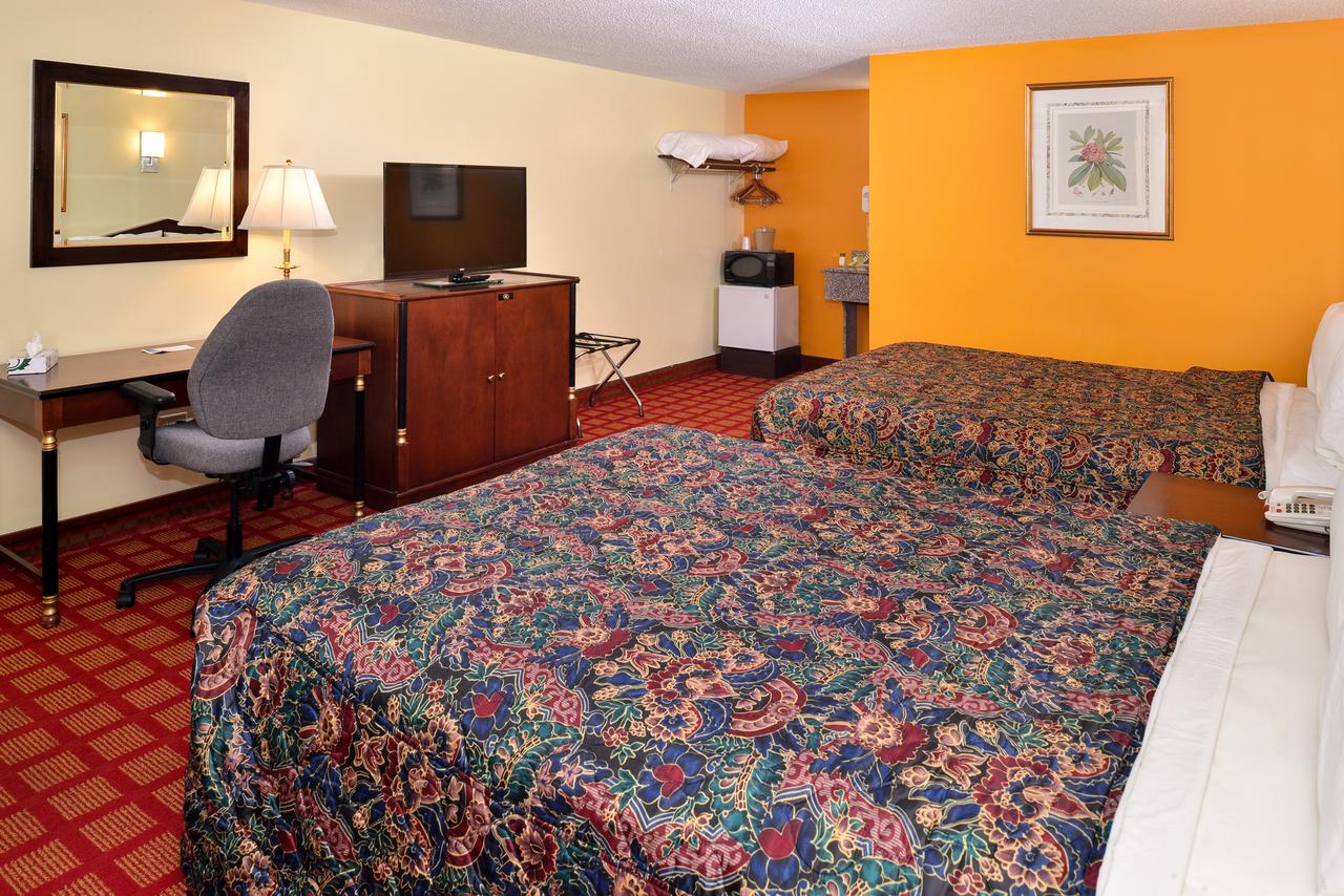 Captains Quarters Motel & Conference Center - thumb 25