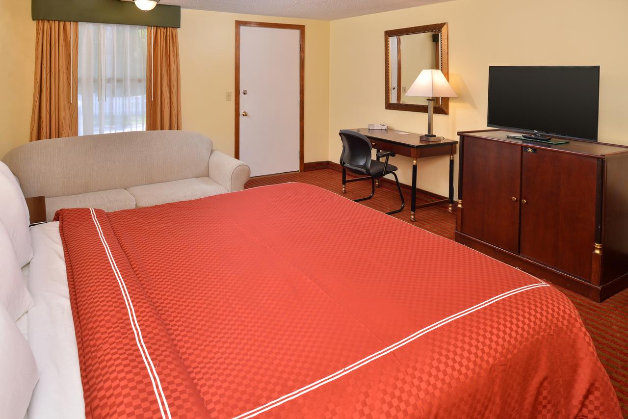 Captains Quarters Motel & Conference Center - thumb 6