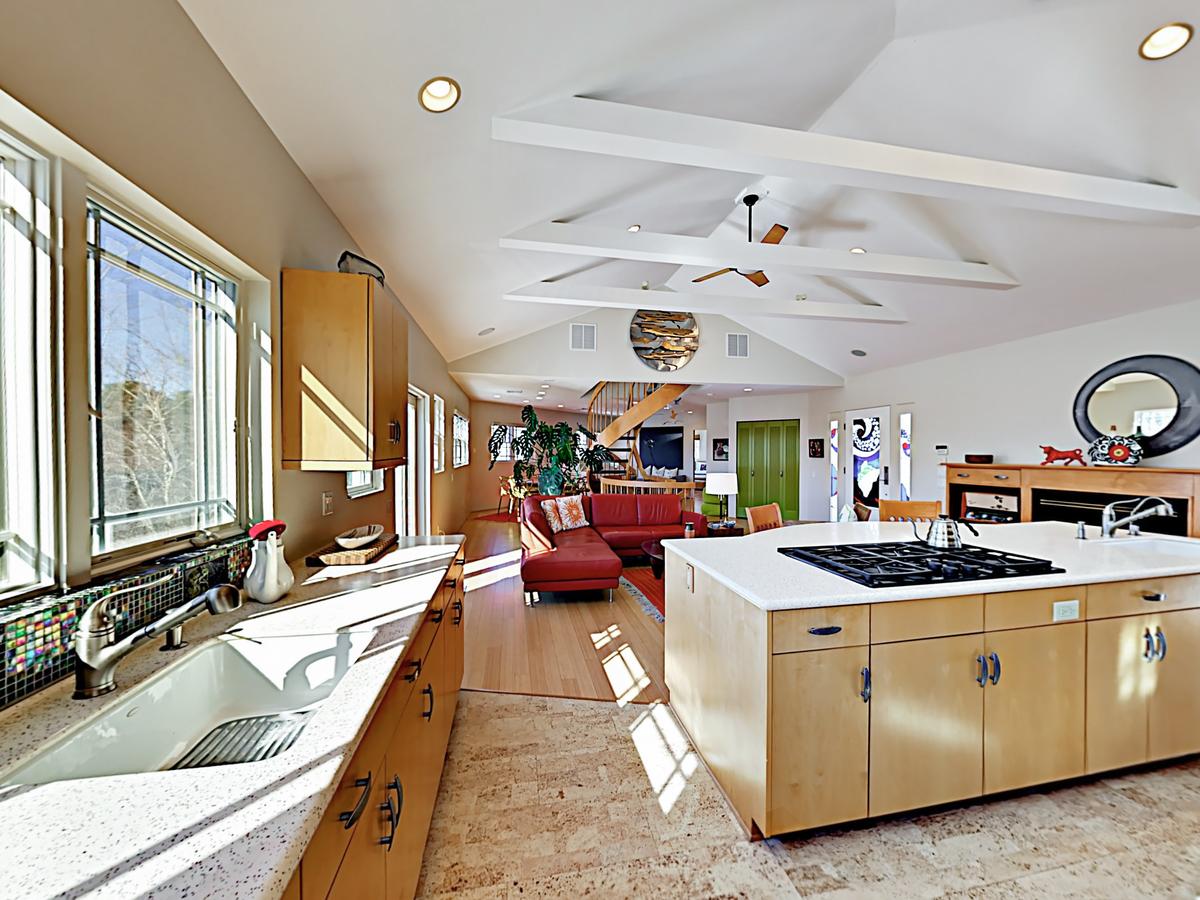 Iconic West End Home Home - thumb 18