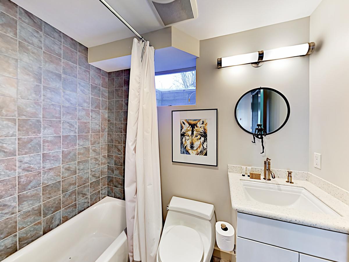 Iconic West End Home Home - thumb 14