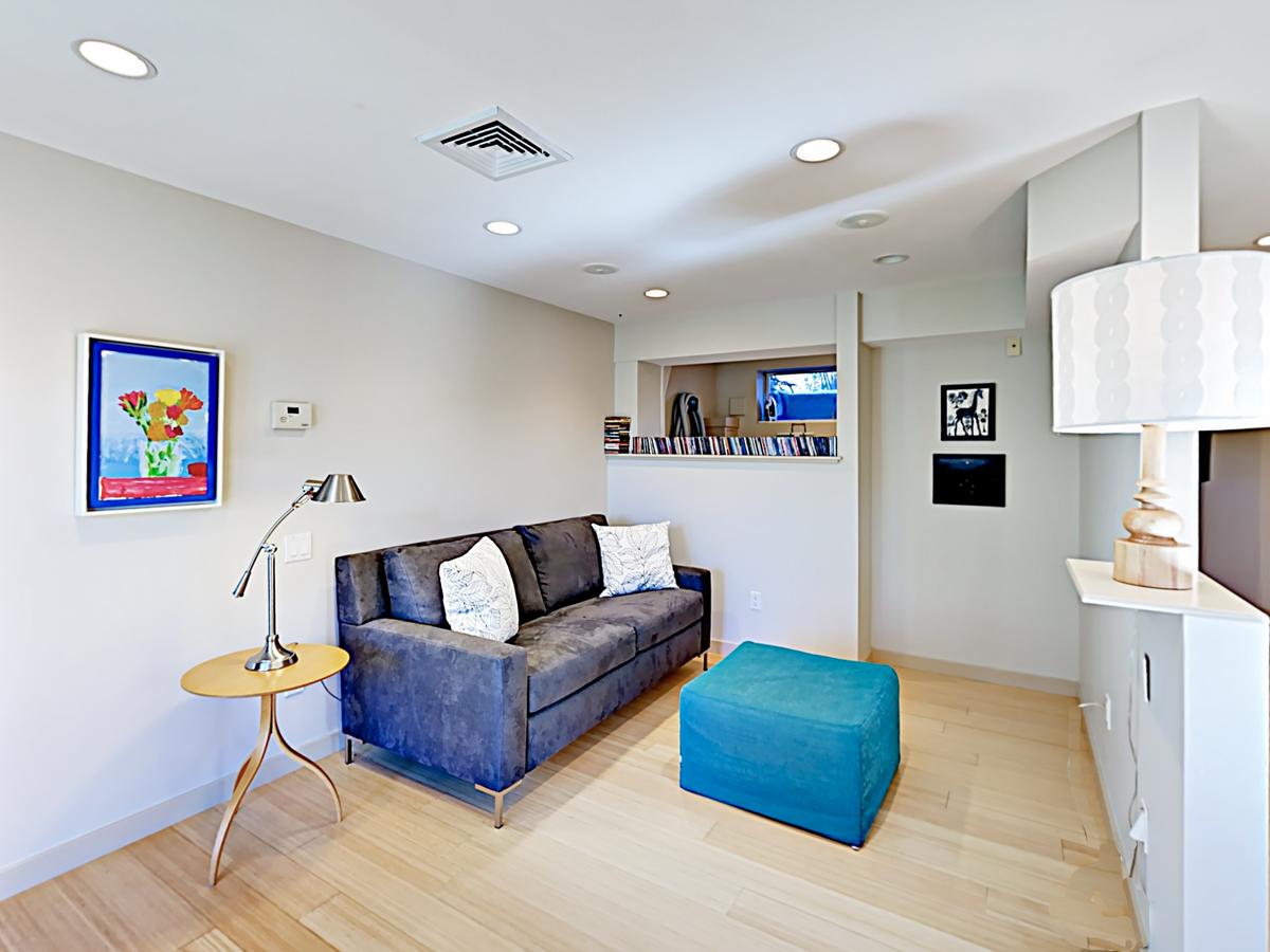 Iconic West End Home Home - thumb 6