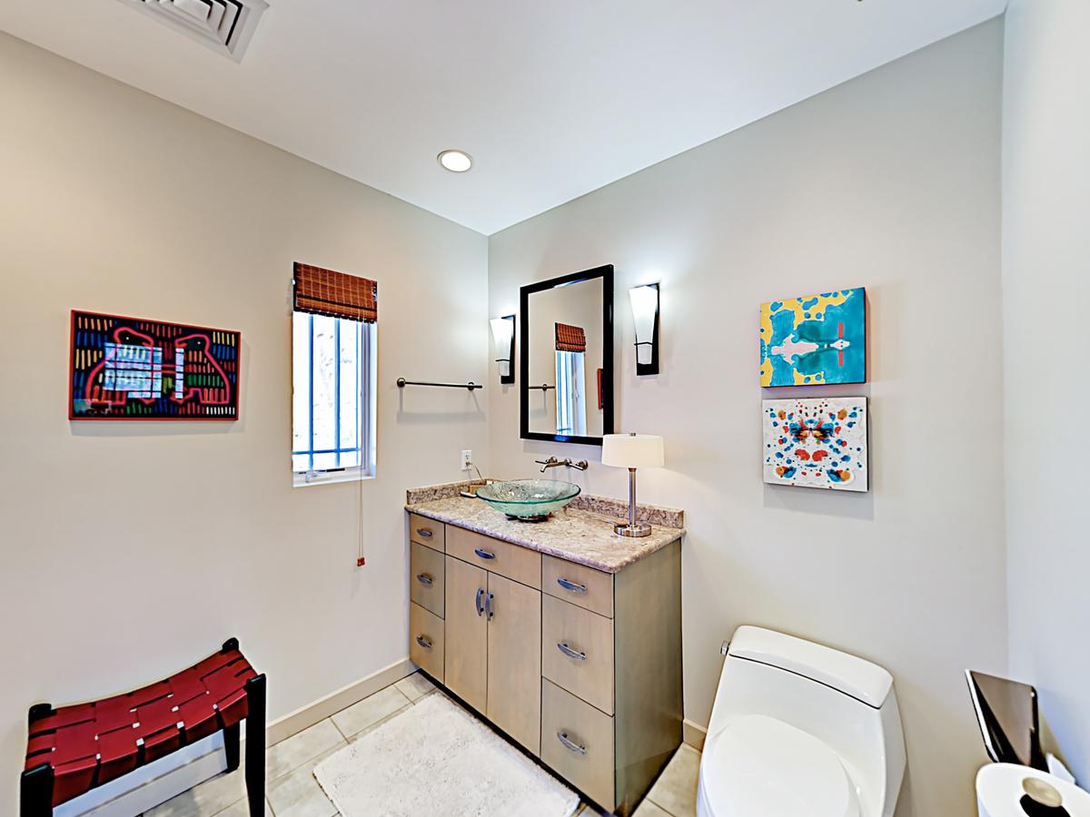 Iconic West End Home Home - thumb 8