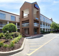 Howard Johnson by Wyndham Romulus Detroit Metro Airport - Accommodation Houston
