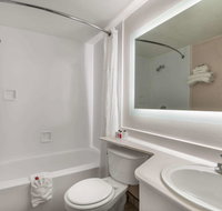 Howard Johnson by Wyndham Albuquerque Midtown - Accommodation Houston