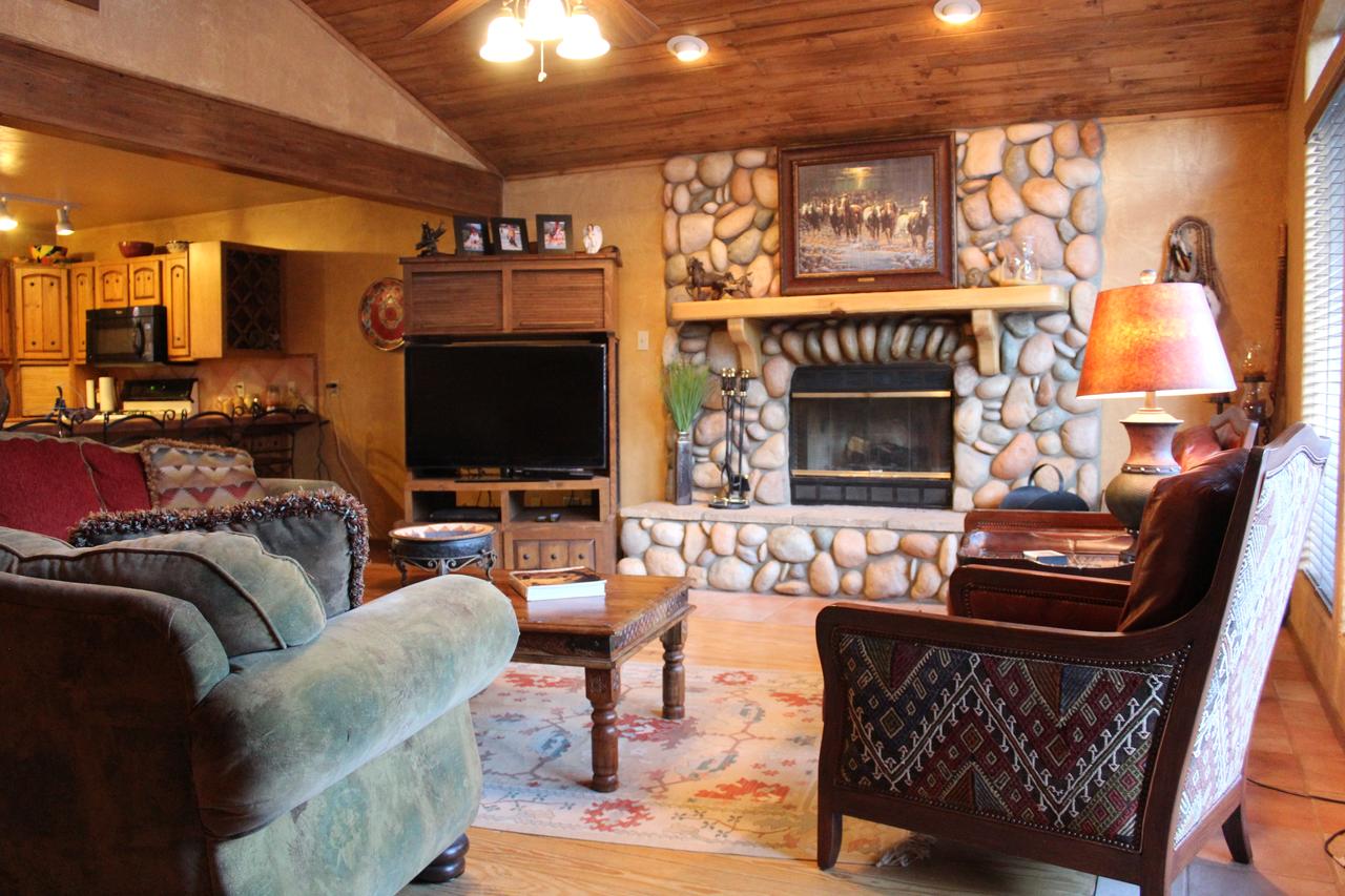 River Ritz Cabin - thumb 2
