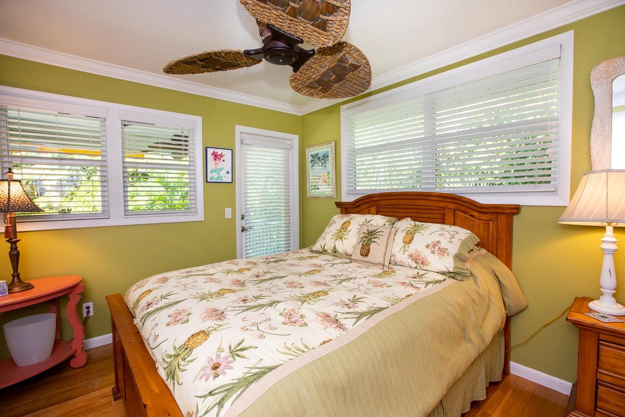 YELLOW FIN ON CARDIUM - thumb 17