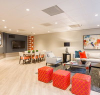 Oakwood Crystal City - Accommodation Houston