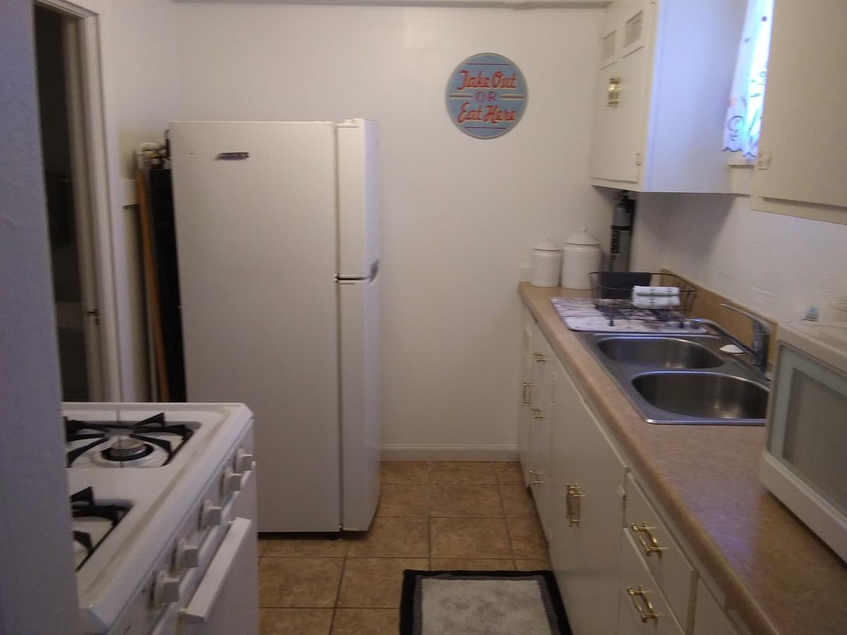 137 1/2 W. 1st St - thumb 13