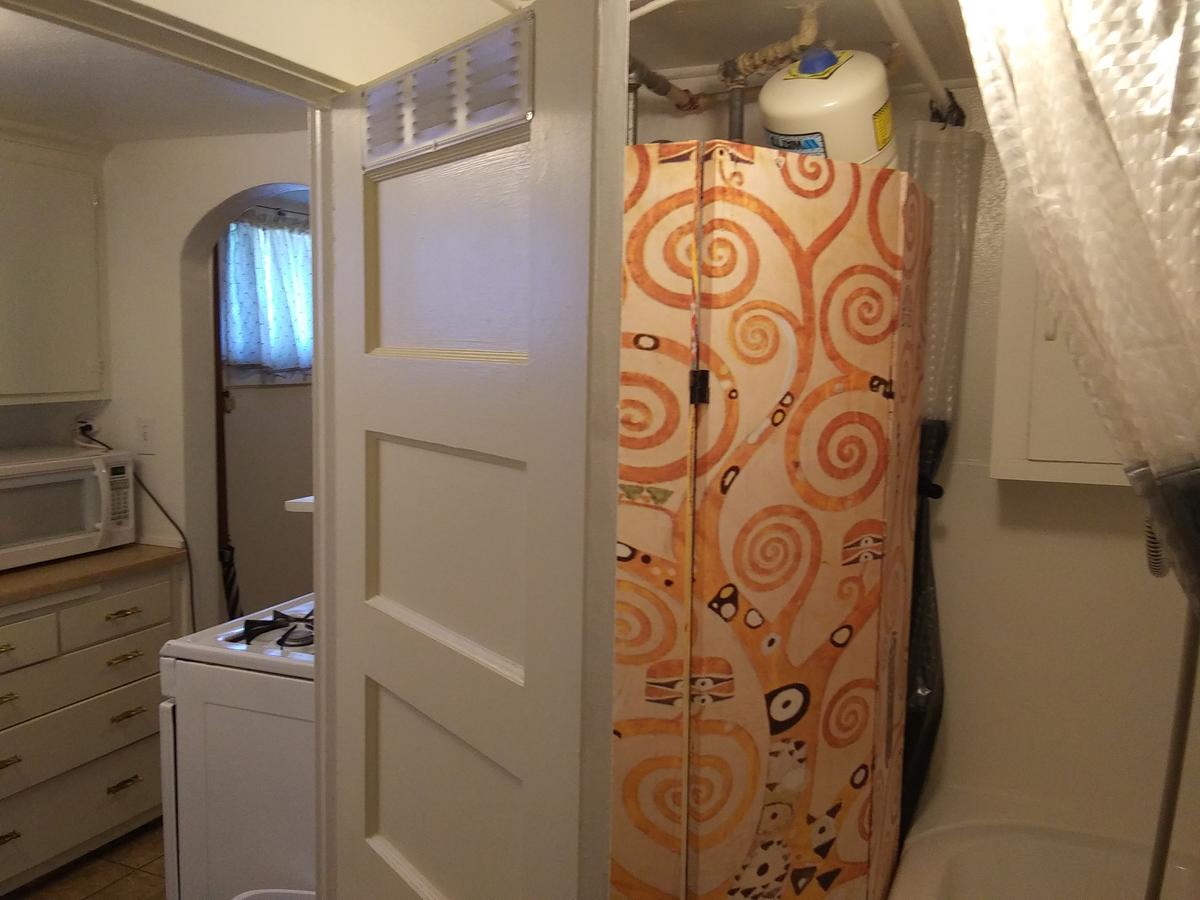 137 1/2 W. 1st St - thumb 17