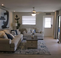 3 Anchorage Retreats - Accommodation Houston